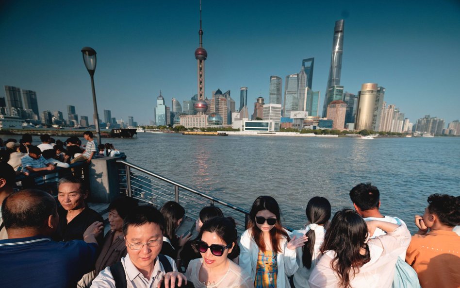 Chiny przedłużają program bezwizowego wjazdu. Skorzystają na tym także Polacy