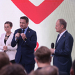 Rafał Trzaskowski i Donald Tusk w czasie wieczoru wyborczego