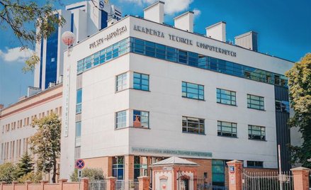 <Polsko- -Japońska Akademia Technik Komputerowych Polsko (Japońska Akademia Technik Komputerowych)