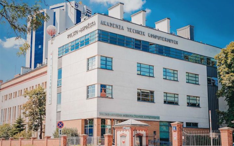 <Polsko- -Japońska Akademia Technik Komputerowych Polsko (Japońska Akademia Technik Komputerowych)
