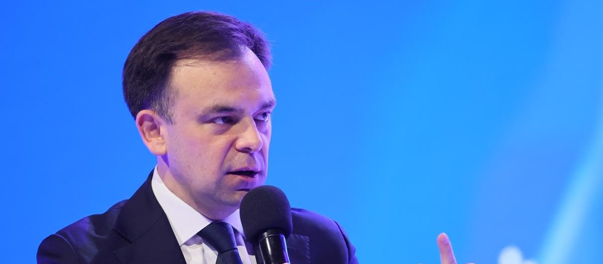 Rząd przedłuży program tańszych paliw na stacjach do końca maja