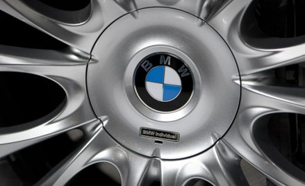 BMW dodaje gazu