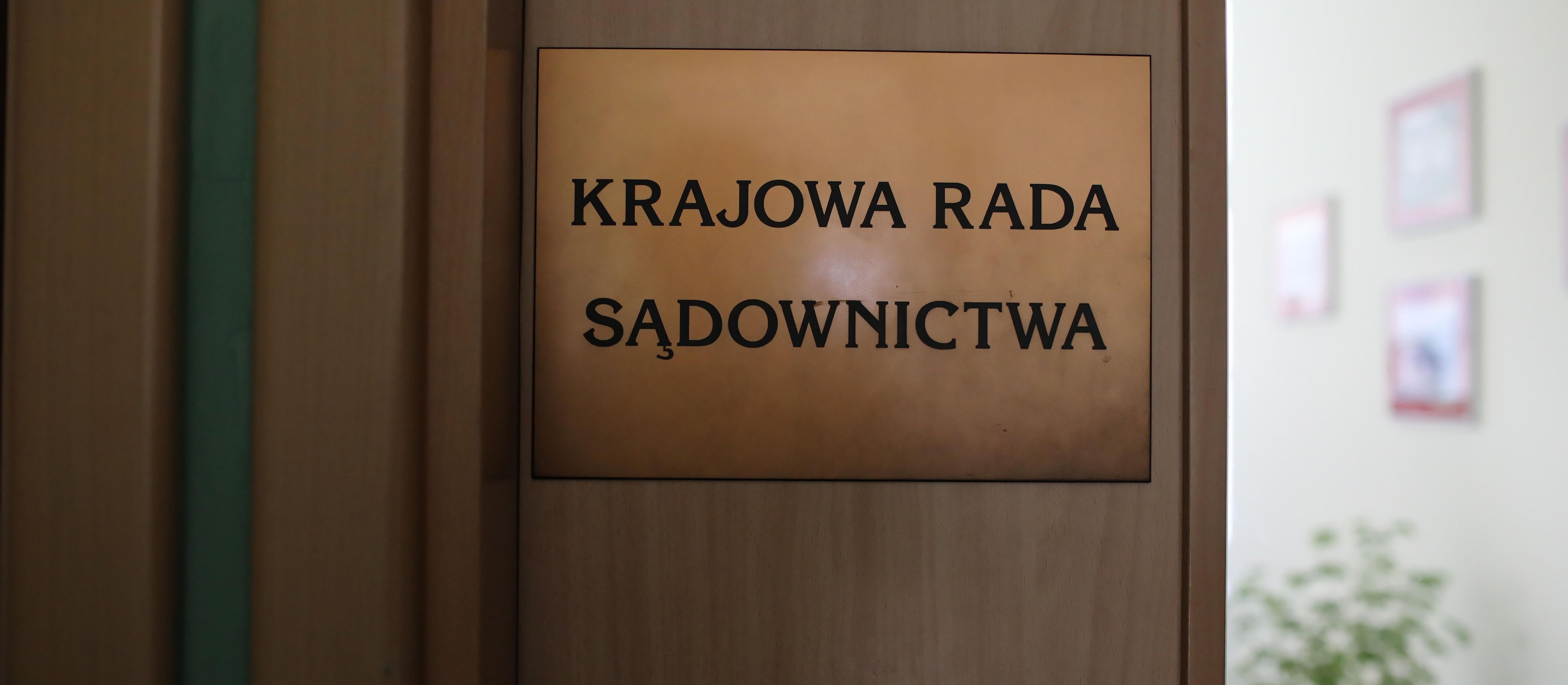 Patrycja Pobideł, Mariusz Ulman: Przywracanie praworządności? Raczej bal na Titanicu