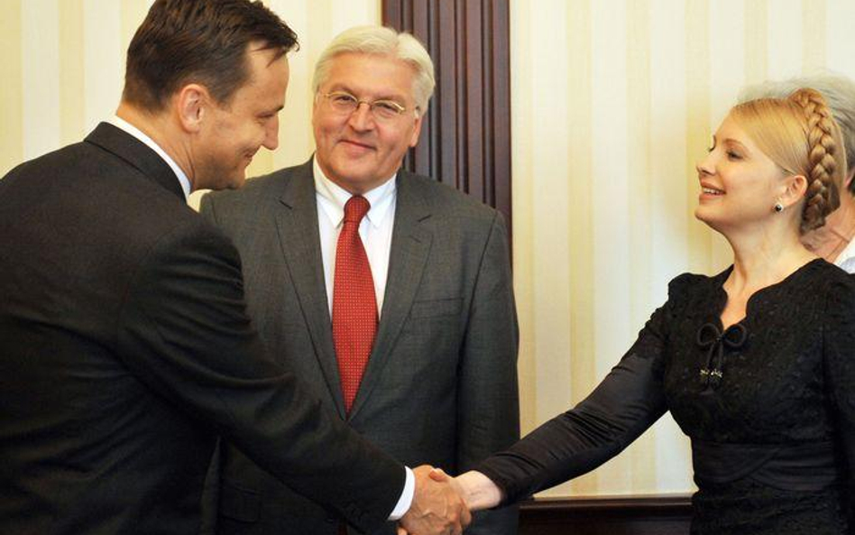 Od lewej: Radosław Sikorski, Frank-Walter Steinmeier, Julia Tymoszenko