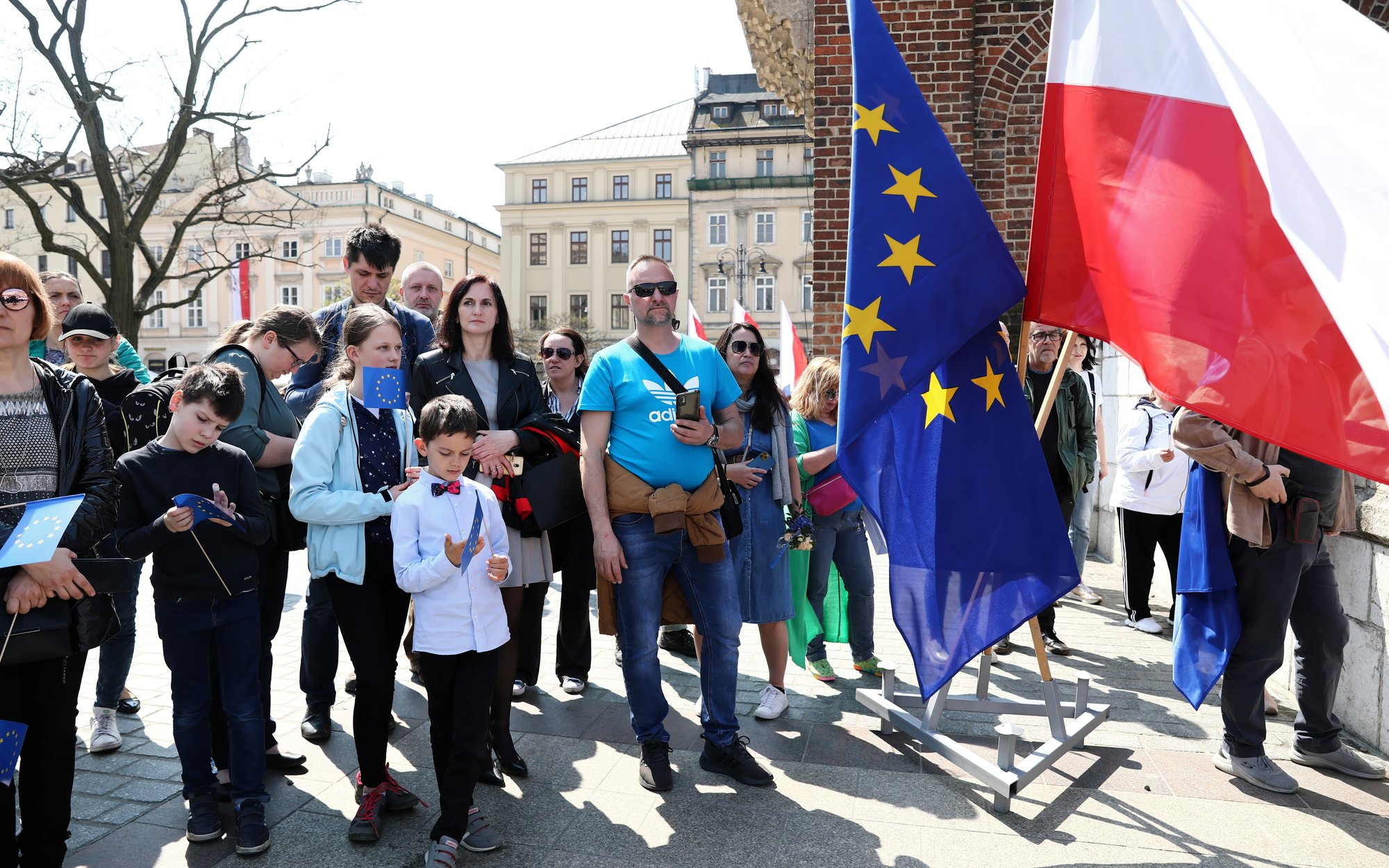 Polexit? Nowy sondaż wskazuje, ilu Polaków chciałoby wyjścia z UE