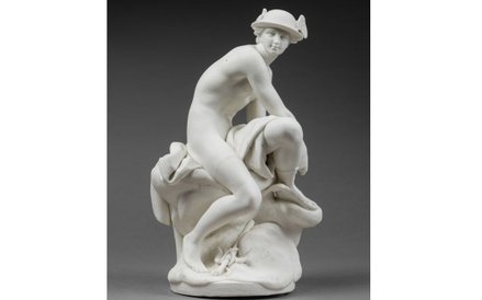 Jean-Baptiste Pigalle, Merkury zawiązujący sandał, królewska manufaktura porcelany w Sevres, 1770-17