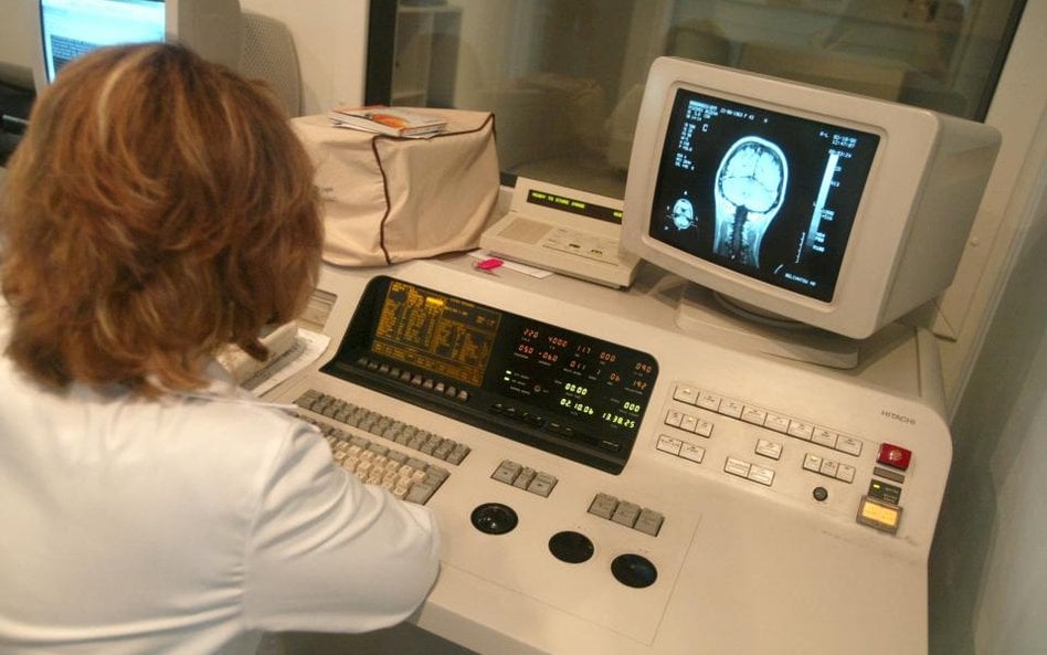 35 mld zł - tyle wydaliśmy na prywatne leczenie i leki