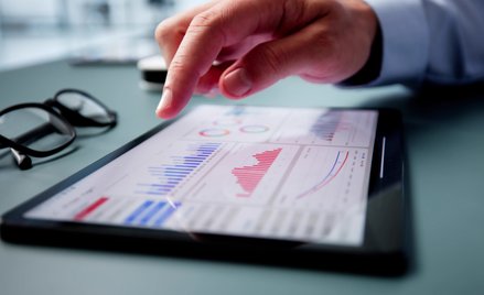 Brokerska walka ceną zatacza coraz szersze kręgi