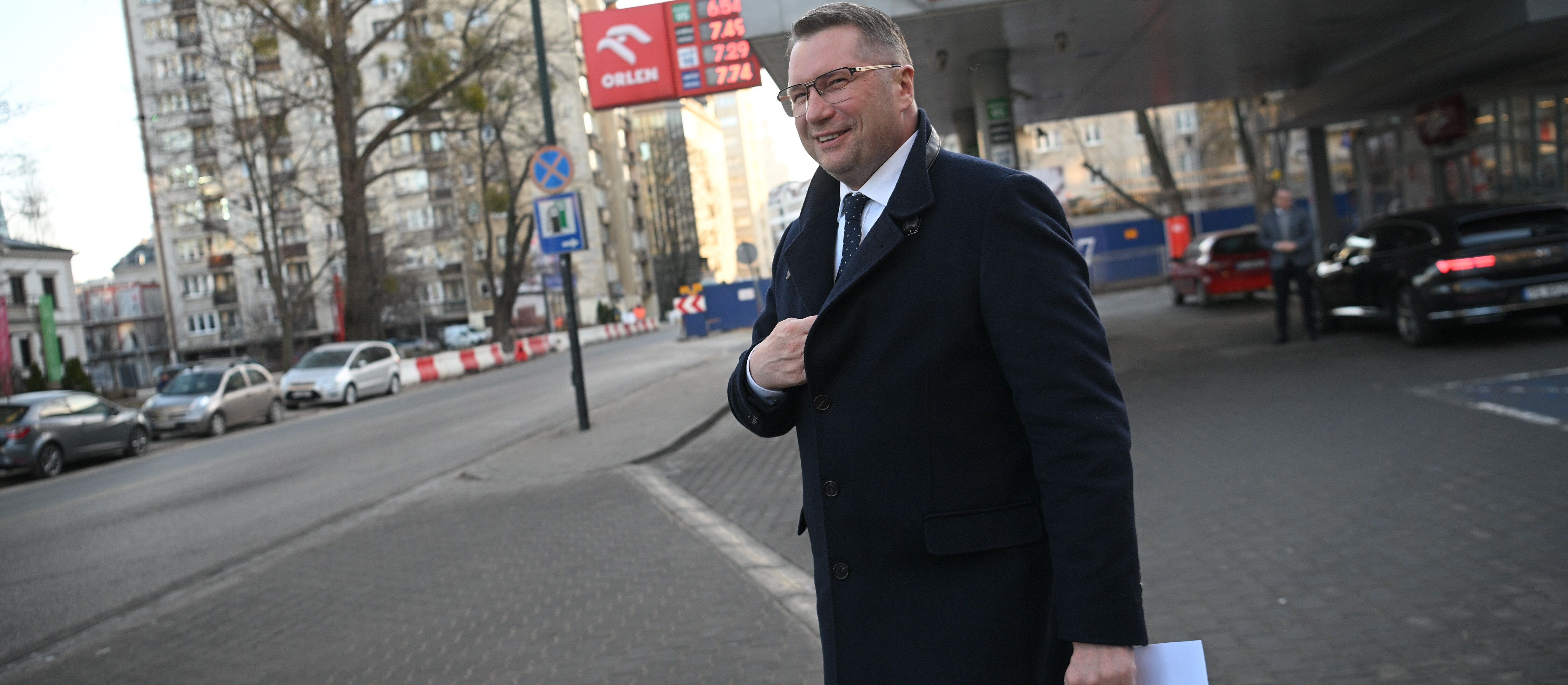 Przemysław Czarnek przedstawił projekt ustawy. Chodzi o ceny paliw