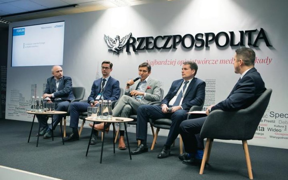 Od lewej: Rafał Wawrzyniak (KDPW), Piotr Teleon (CDM Pekao), Michał Wojciechowski (DM BOŚ), Paweł Fl