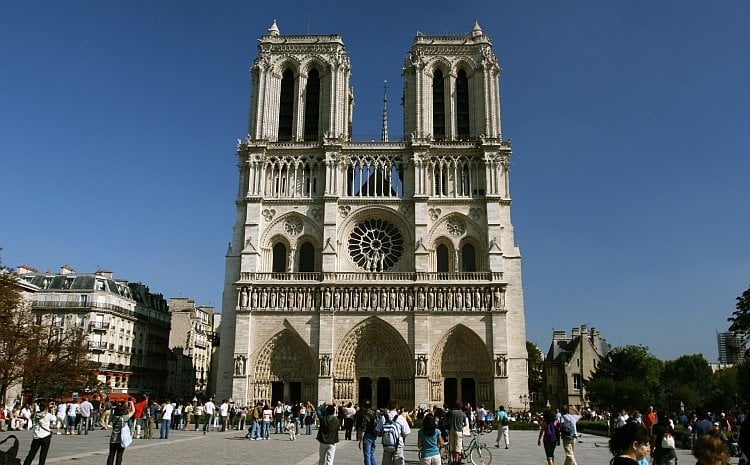 Notre-Dame ogranicza zwiedzanie. „Cios dla turystów, rodzin i przewodników"