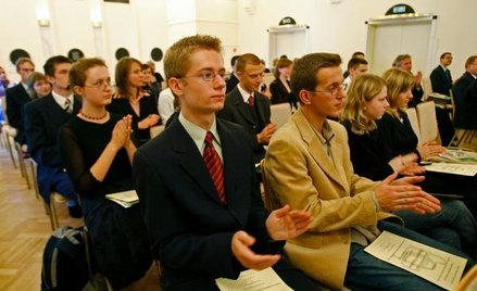 Gminne stypendia nie dla studentów