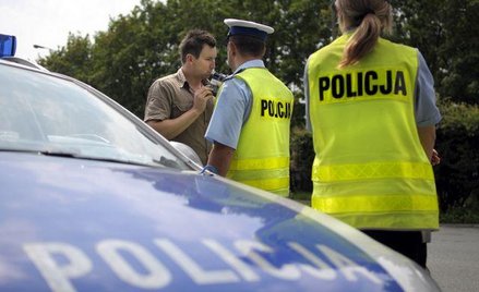 Zabraknie bata na policjantów?