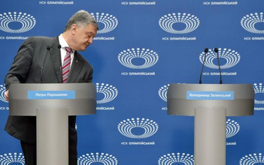 Prezydent Petro Poroszenko wcześniej bezskutecznie próbował namówić swojego konkurenta na debatę.