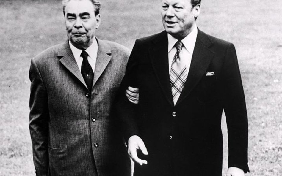 Leonid Breżniew (po lewej) z oficjalną wizytą w Niemczech. Kanclerz Willy Brandt zaprosił przywódcę 
