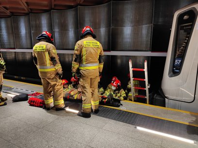 Trzy stacje metra na linii M1 zostały zamknięte