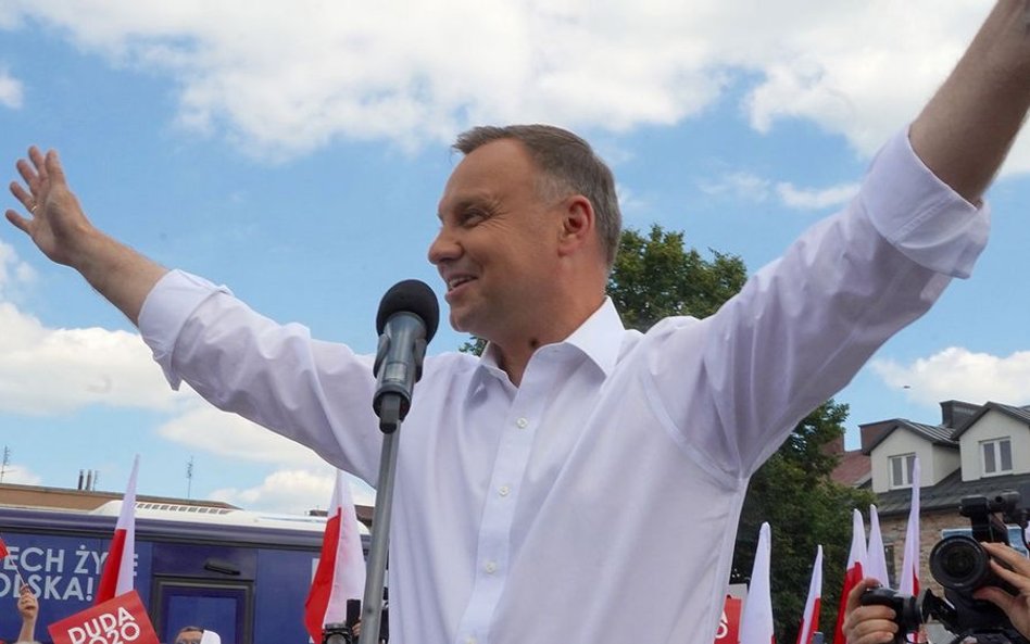 Duda: Chciałbym, by za 5 lat Polak zarabiał przeciętnie 2 tys. euro