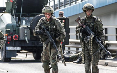 Polscy żołnierze od kilku lat ćwiczą wspólnie z wojskami NATO. W tym roku w Polsce odbyły się najwię