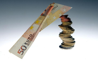 Rząd sprzedaje euro na rynku?