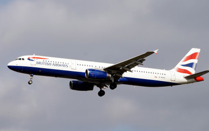 Dym w kabinie samolotu British Airways. Pasażerowie ewakuowani