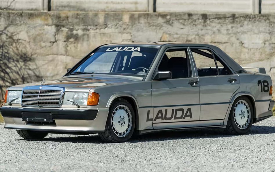 Mercedes 190 do sprzedania za 2,3 mln zł. To auto, którym ścigał się Niki Lauda