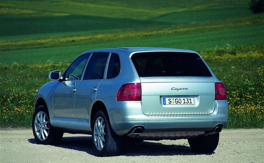 Pierwsza generacja Porsche Cayenne (2002 - 2007).