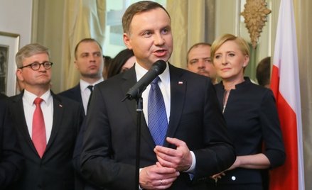 Sondaż dla "wSieci": Andrzej Duda znów wygrałby z Bronisławem Komorowskim