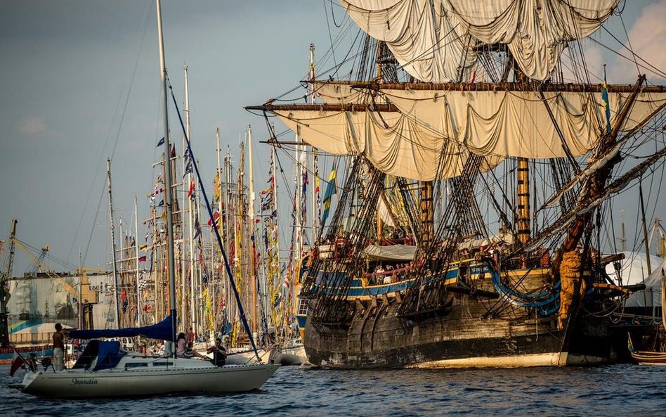 Do Szczecina płynie 55 żaglowców i jachtów z 18 krajów