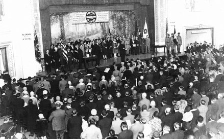 1930r. Uroczystość 100 rocznicy powstania listopadowego w Chicago. Uczestnicy uroczystości na sali A