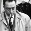 Albert Camus jest najczęściej czytanym na świecie XX-wiecznym pisarzem francuskim. Film dokumentalny