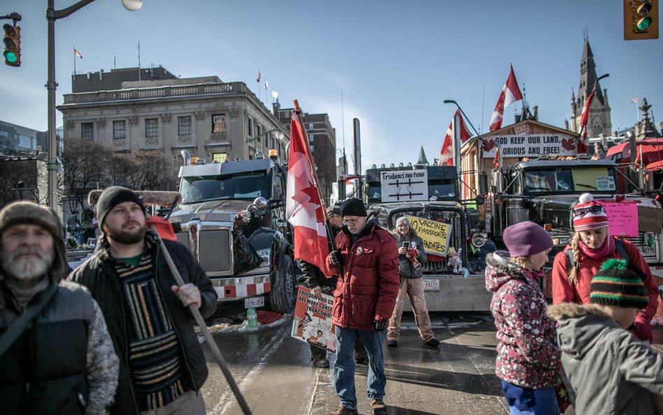 Uczestnicy "Konwoju wolności" w Ottawie