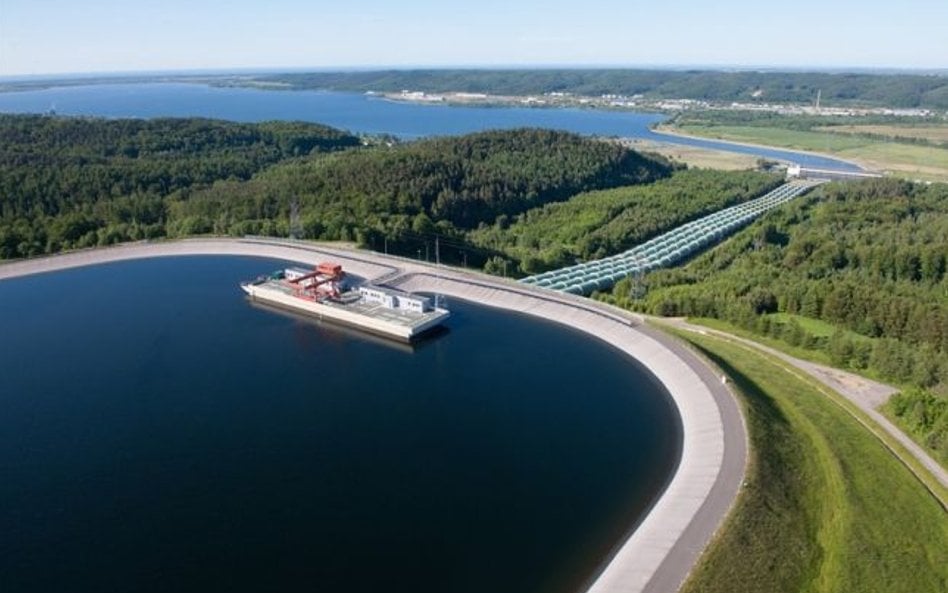 Elektrownia szczytowo-pompowa położona nad Jeziorem Żarnowieckim, w Czymanowie, woj. pomorskie.