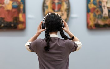 Ciche godziny w muzeach w Warszawie zapewniają większy komfort zwiedzania m.in. osobom ze spektrum a