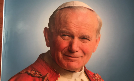 PFN podarowała politykom albumy z Janem Pawłem II