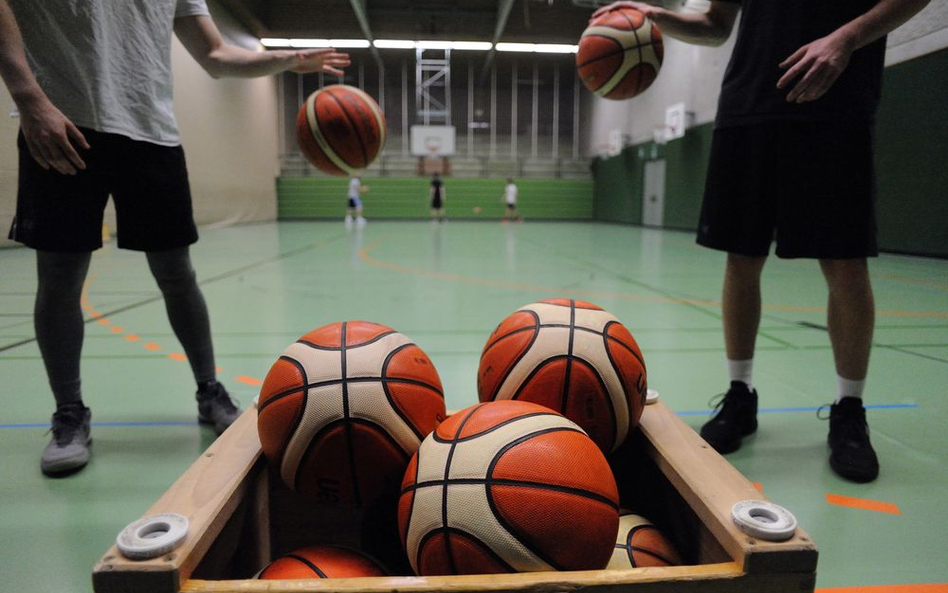 Zwrot kosztów dojazdu do klubu bez PIT u sportowca - interpretacja podatkowa