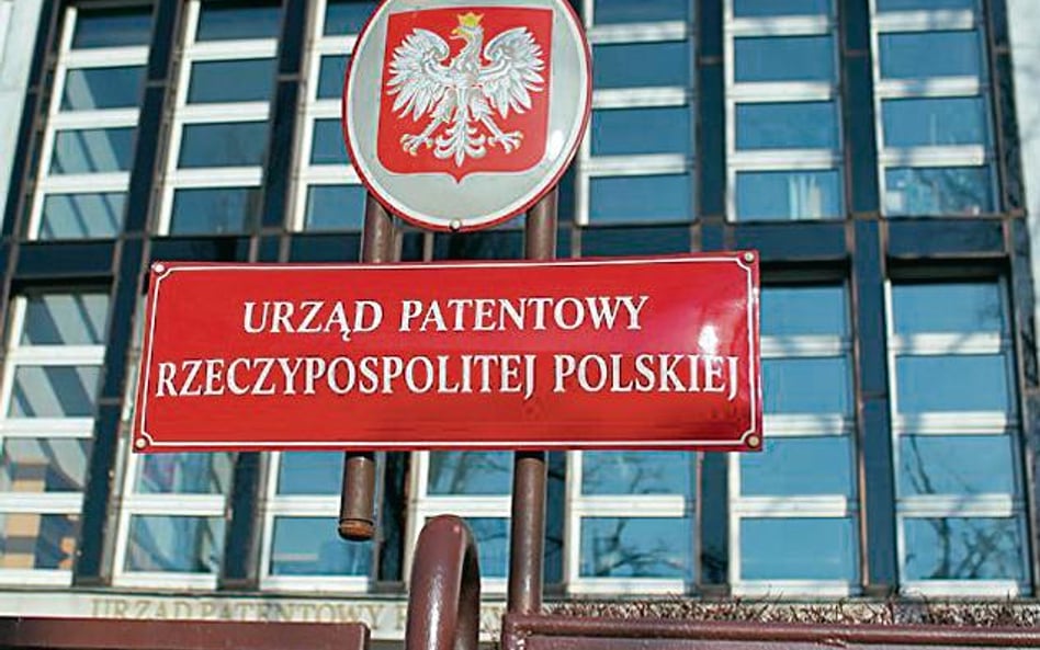 Prawo ochronne na znak towarowy nie wygasa z mocy prawa – konieczne jest wydanie decyzji przez Urząd