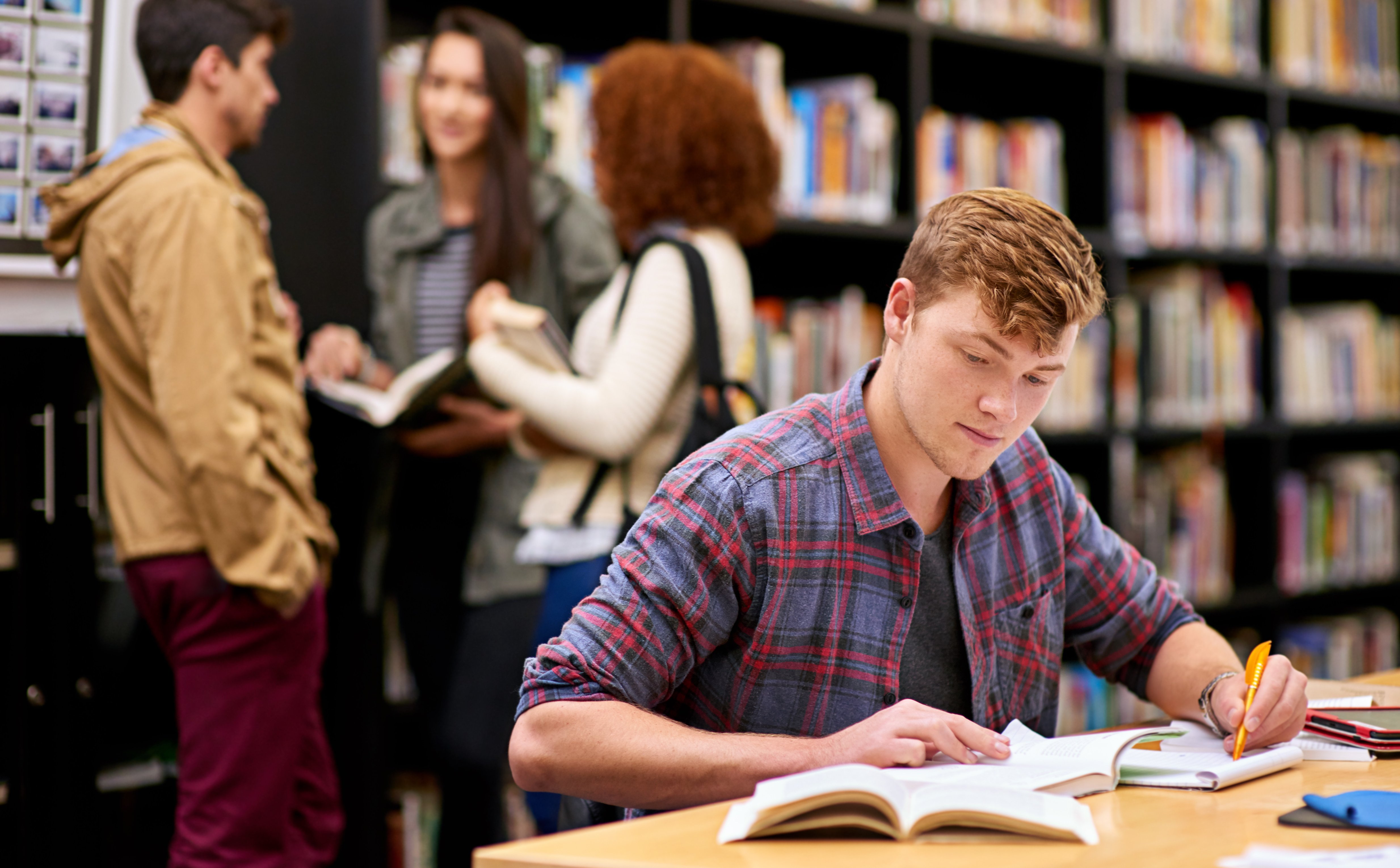 Warto pomyśleć o stypendiach pomostowych. Kto może się o nie starać?