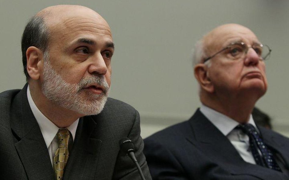 Od lewej Ben Bernanke, szef Fed i Paul Volcker, jego poprzednik z lat 1979-87