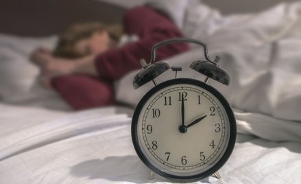 Wraca czas zimowy - cofamy zegarki, pośpimy dłużej