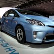Późniejsza premiera Priusa plug-in