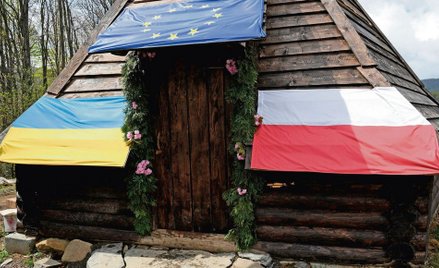 Relacje międzynarodowe to nie tylko oficjalne kontakty urzędników państwowych. Nie sposób zliczyć pr