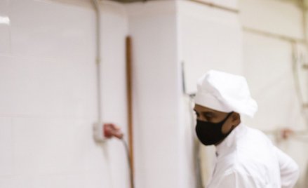 Drogi gaz grozi bankructwem firm. Rzecznik apeluje o pomoc do Senatu