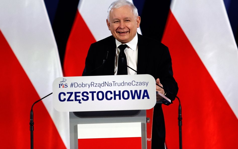 Prezes PiS Jarosław Kaczyński podczas spotkania z mieszkańcami Częstochowy, w ramach objazdu po kraj