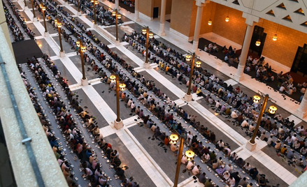 Muzułmanie zaczęli Ramadan
