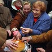 Polacy z Kazachstanu witani w Lublinie chlebem i solą, Boże Narodzenie 2006 r.
