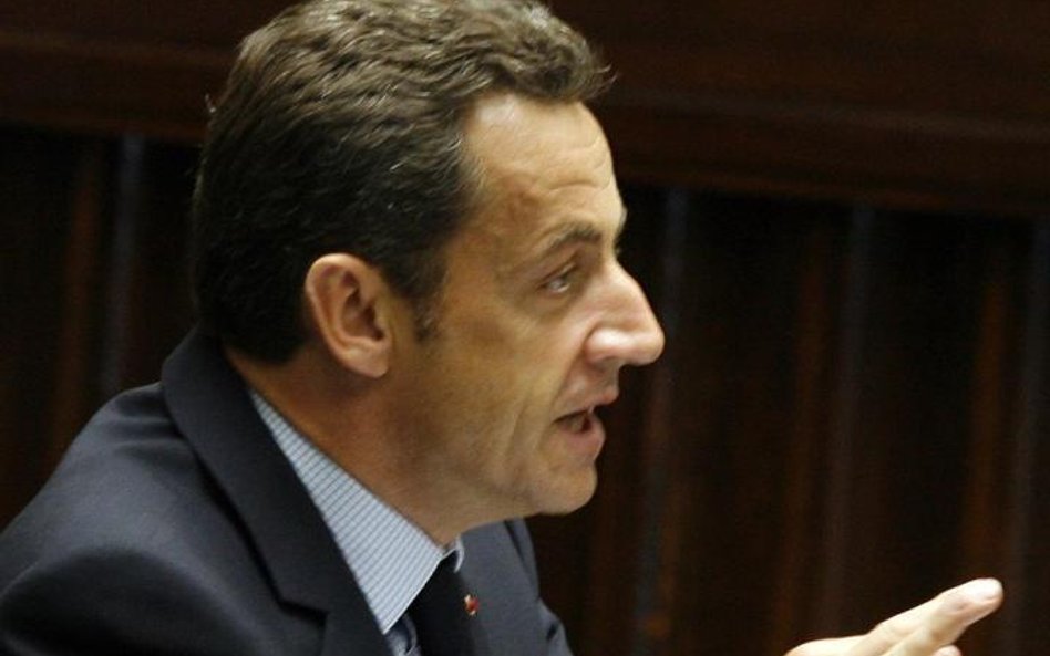 Sarkozy ratuje francuskie gazety