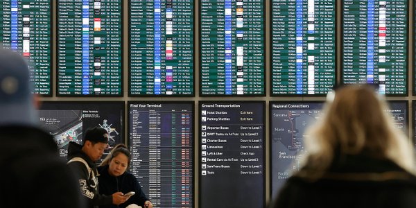 Amerykanie odwołują loty na Święto Dziękczynienia. Miał być rekord, jest złość