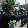 Hongkong: Po służbie wspierał protesty. Policjant został aresztowany