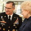 Naczelny dowódca sił NATO w Europie generał Curtis Scaparrotti i prezydent Litwy Dalia Grybauskaite