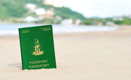Szybkie paszporty Rosjan. Stają się obywatelami Vanuatu i Wysp Św. Tomasza